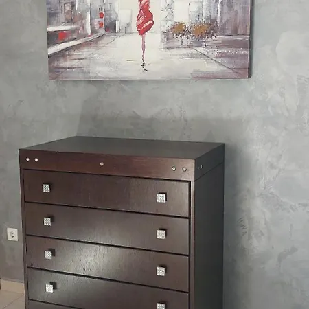 Petrino 2 Semibased By Vasileia Sarti