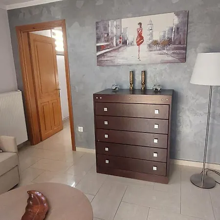 Petrino 2 Semibased By Vasileia Sarti